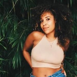 Meet your Posher, Candace